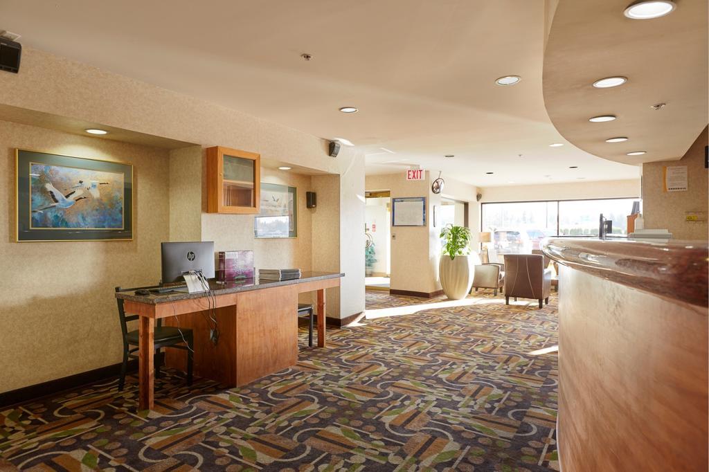 รามาดา บาย วินด์แฮม แอ็บบอตส์ฟอร์ด Hotel อับบอทส์ฟอร์ด ภายนอก รูปภาพ