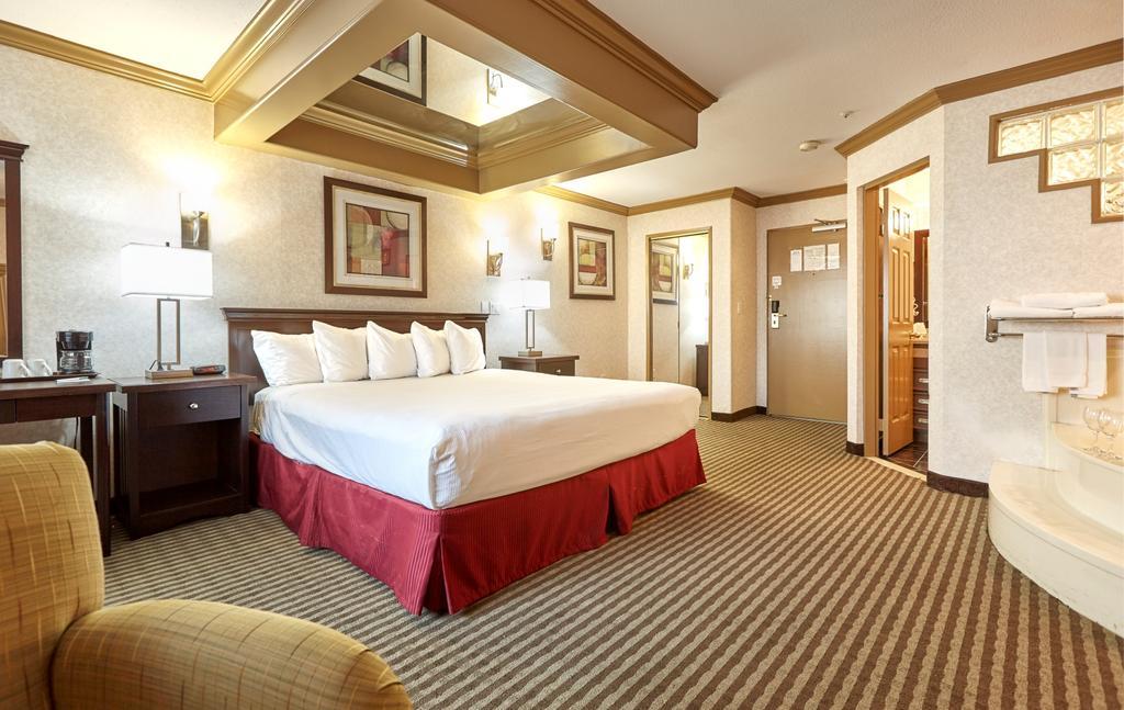 รามาดา บาย วินด์แฮม แอ็บบอตส์ฟอร์ด Hotel อับบอทส์ฟอร์ด ภายนอก รูปภาพ
