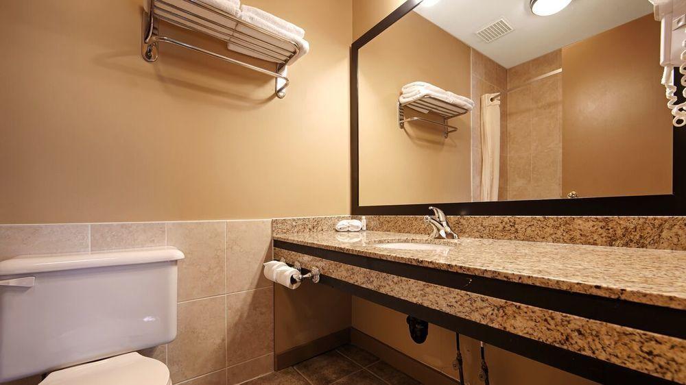 รามาดา บาย วินด์แฮม แอ็บบอตส์ฟอร์ด Hotel อับบอทส์ฟอร์ด ภายนอก รูปภาพ
