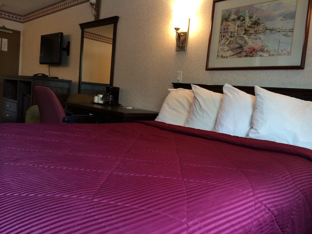 รามาดา บาย วินด์แฮม แอ็บบอตส์ฟอร์ด Hotel อับบอทส์ฟอร์ด ห้อง รูปภาพ