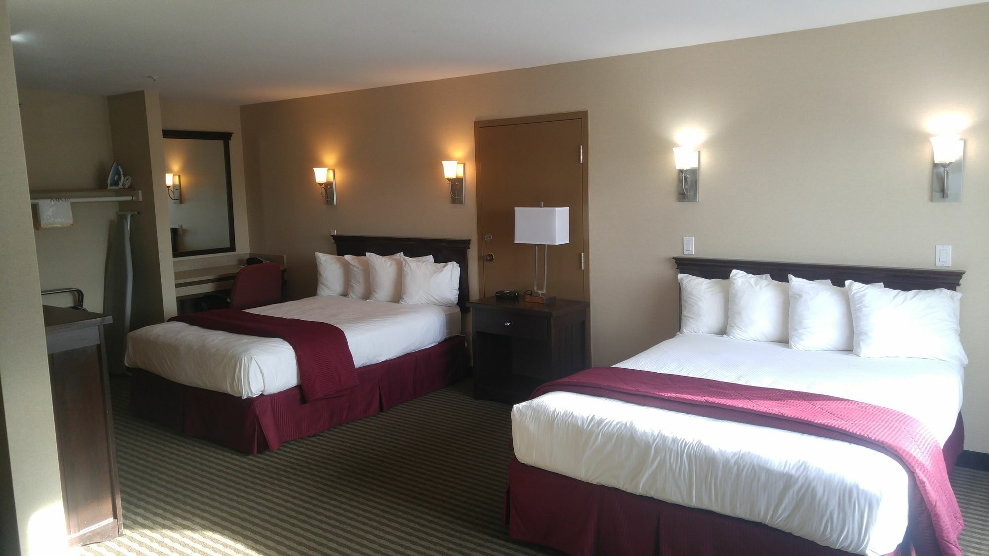 รามาดา บาย วินด์แฮม แอ็บบอตส์ฟอร์ด Hotel อับบอทส์ฟอร์ด ภายนอก รูปภาพ