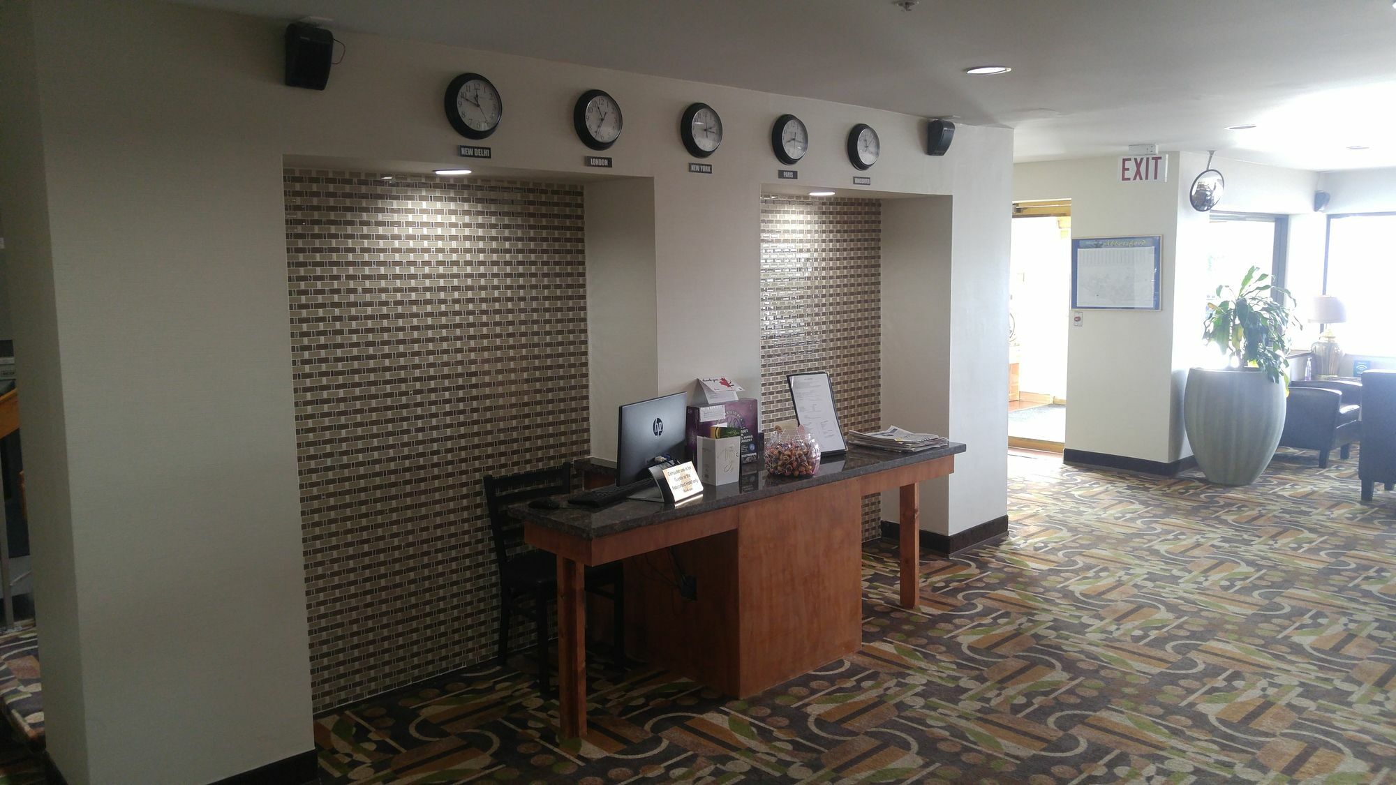 รามาดา บาย วินด์แฮม แอ็บบอตส์ฟอร์ด Hotel อับบอทส์ฟอร์ด ภายนอก รูปภาพ