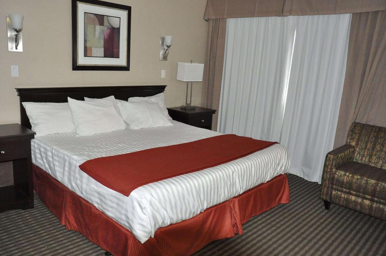 รามาดา บาย วินด์แฮม แอ็บบอตส์ฟอร์ด Hotel อับบอทส์ฟอร์ด ภายนอก รูปภาพ